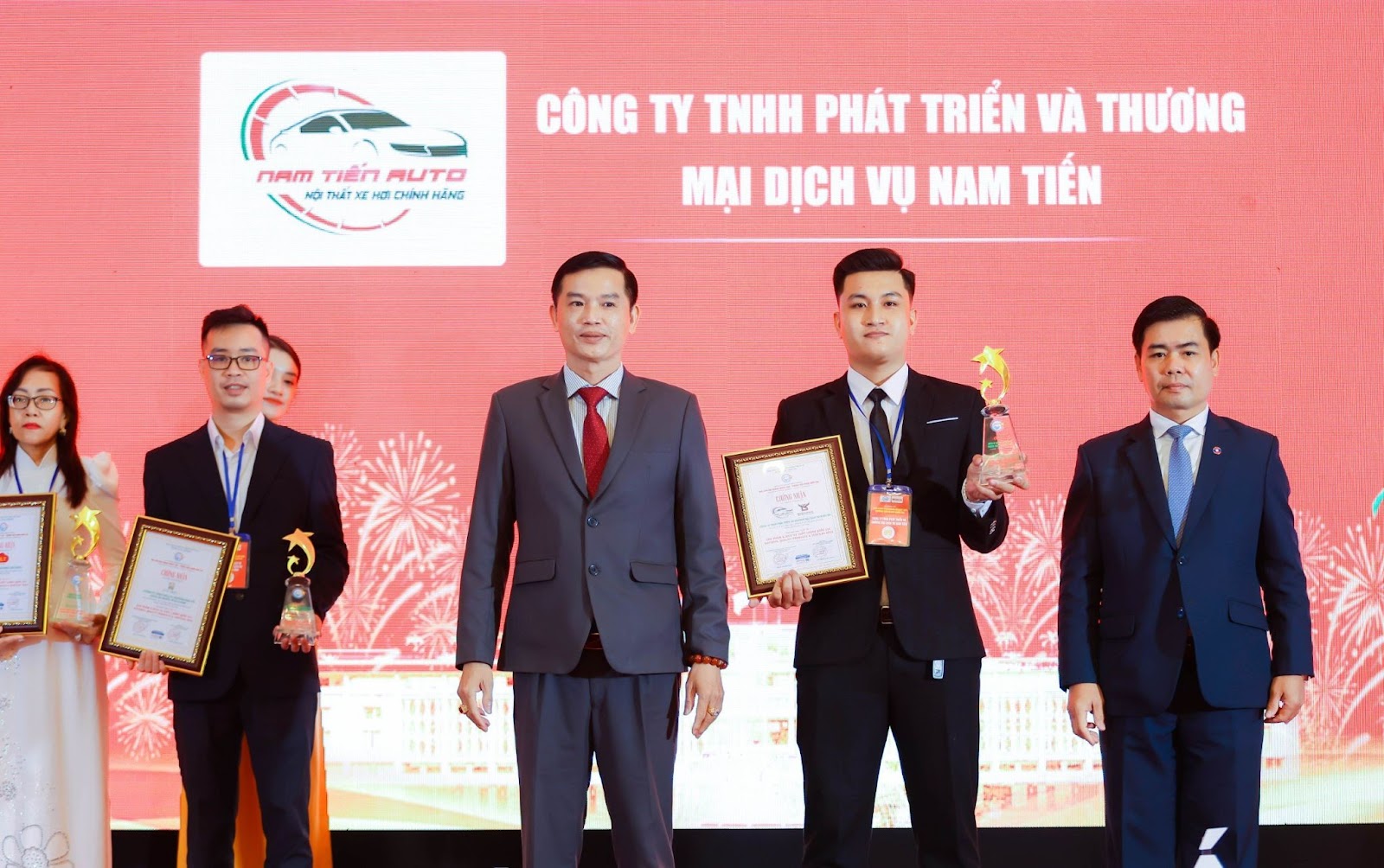 Bisonic giải thưởng quốc gia